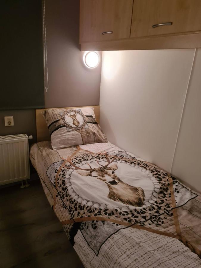 Villa Relax Huisje Is Een Luxe Huisje Met Een Vaatwasser En Zeer Snel Wifi 5G En Is Voorzien Van Een Nieuwe Badkamer En Keuken Met Een Omheinde Tuin Met Een Eigen Parkeerplaats Putten Exterior foto