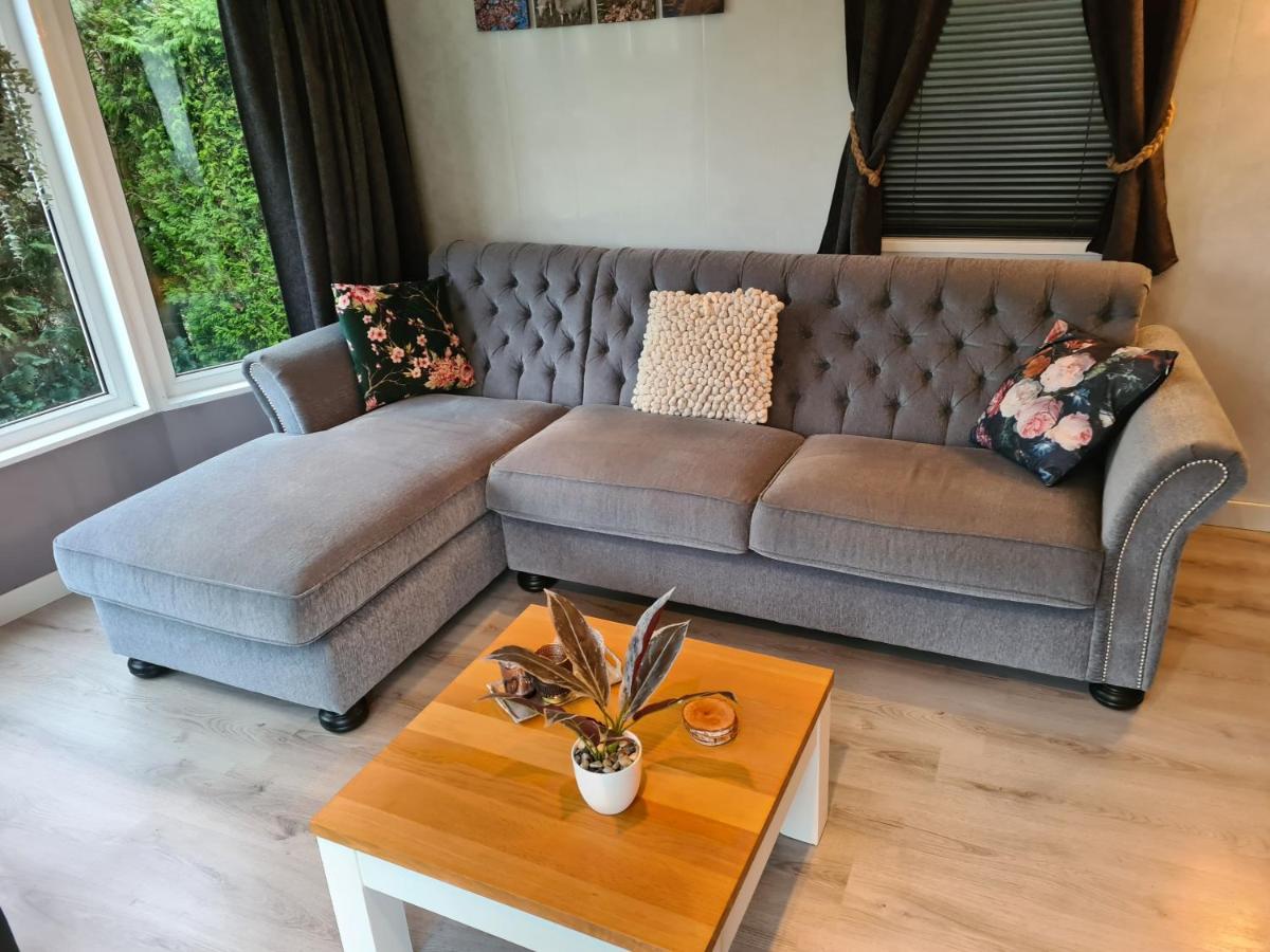 Villa Relax Huisje Is Een Luxe Huisje Met Een Vaatwasser En Zeer Snel Wifi 5G En Is Voorzien Van Een Nieuwe Badkamer En Keuken Met Een Omheinde Tuin Met Een Eigen Parkeerplaats Putten Exterior foto