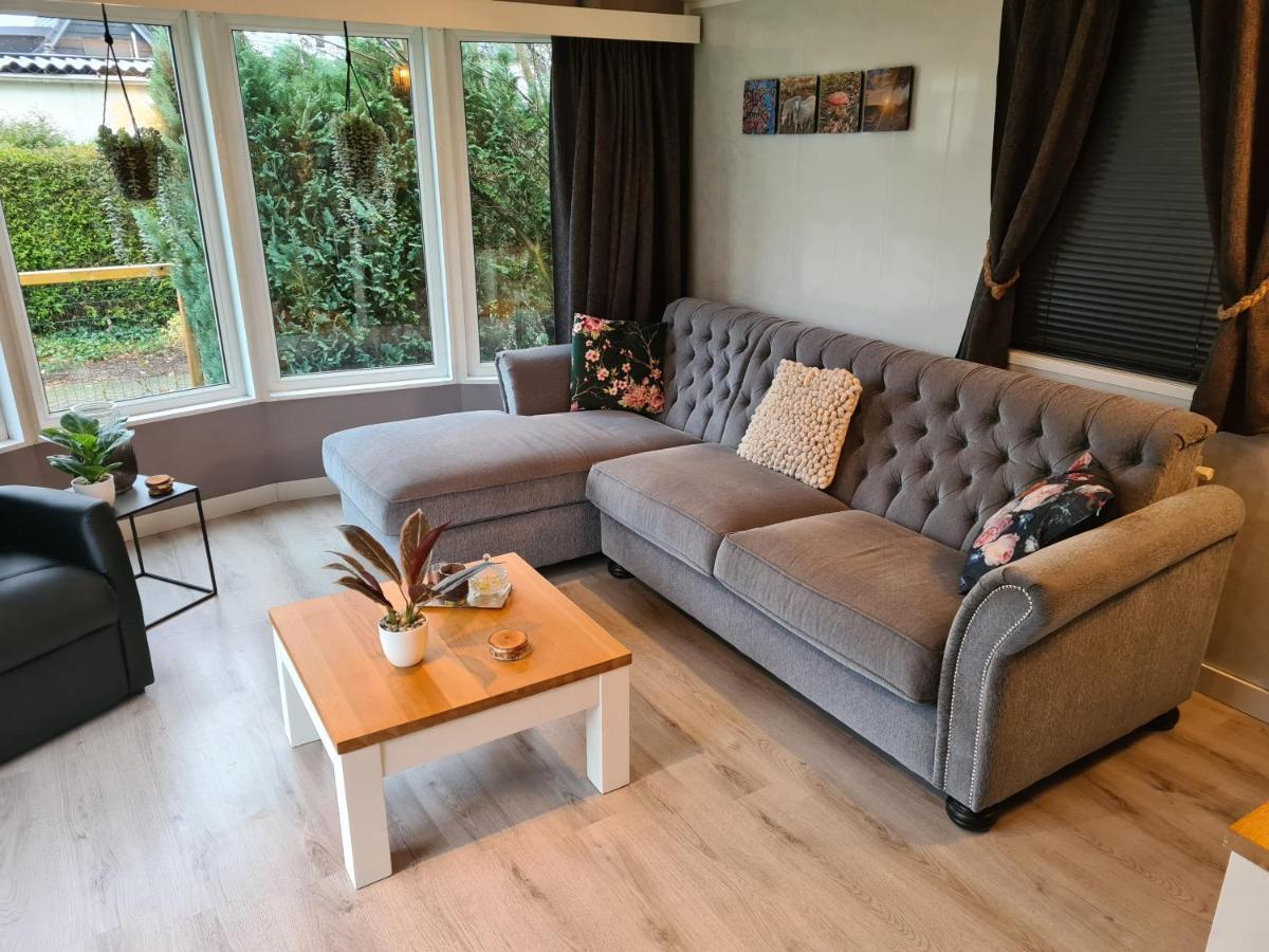 Villa Relax Huisje Is Een Luxe Huisje Met Een Vaatwasser En Zeer Snel Wifi 5G En Is Voorzien Van Een Nieuwe Badkamer En Keuken Met Een Omheinde Tuin Met Een Eigen Parkeerplaats Putten Exterior foto
